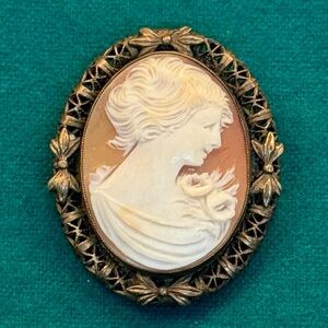 ESTATE VINTAGE 14K GOLD FILLED FILIGREE SHELL CAMEO BROOCH
